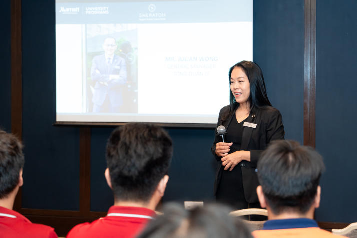 [Ảnh] Chạm tiêu chuẩn 5 sao tại Sheraton Hotel cùng sinh viên I-HUTECH 78