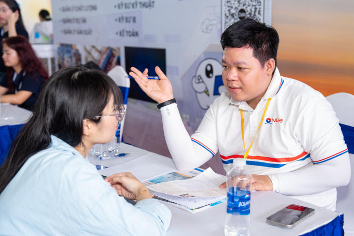 Sinh viên HUTECH khám phá “bí kíp” ghi điểm nhà tuyển dụng từ người làm nghề 101