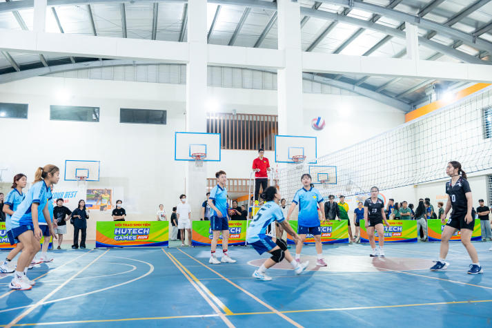 Chung kết Bóng chuyền nữ HUTECH GAMES 2026: Ngôi vương gọi tên Khoa Marketing - Kinh doanh quốc tế 49