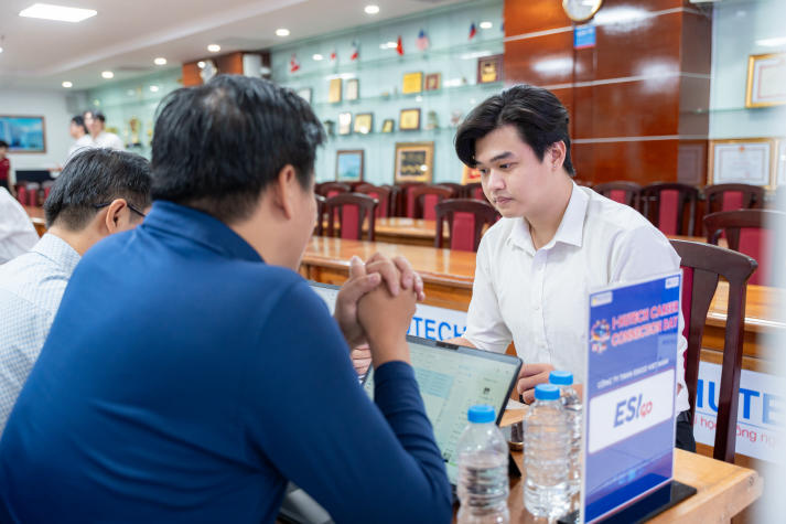 Sinh viên Viện Đào tạo Quốc tế chủ động chinh phục nhà tuyển dụng tại I-HUTECH Career Connection Day 65