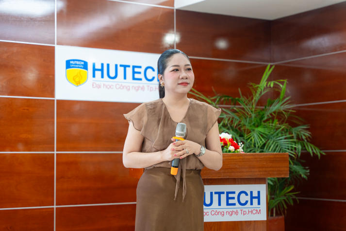 Phỏng vấn trực tiếp cùng doanh nghiệp, HUTECH-ers mở rộng cơ hội việc làm ngay từ giảng đường 64