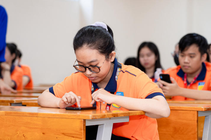 Sinh viên Khoa Trung Quốc học hun đúc lý tưởng cao đẹp qua cuộc thi Rung chuông vàng 48