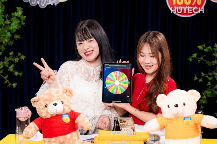 [HUTECH TIKTOK LIVE 2026] Khám phá ngành nghề, bí quyết chọn ngành cùng Gen Z 42