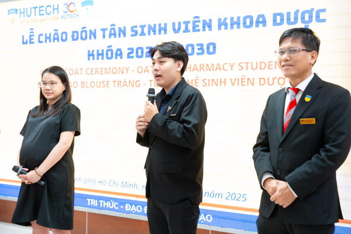 [Video] Dấu ấn đầu đời Blouse trắng: Tân sinh viên Khoa Dược chính thức bước vào hành trình mới 131