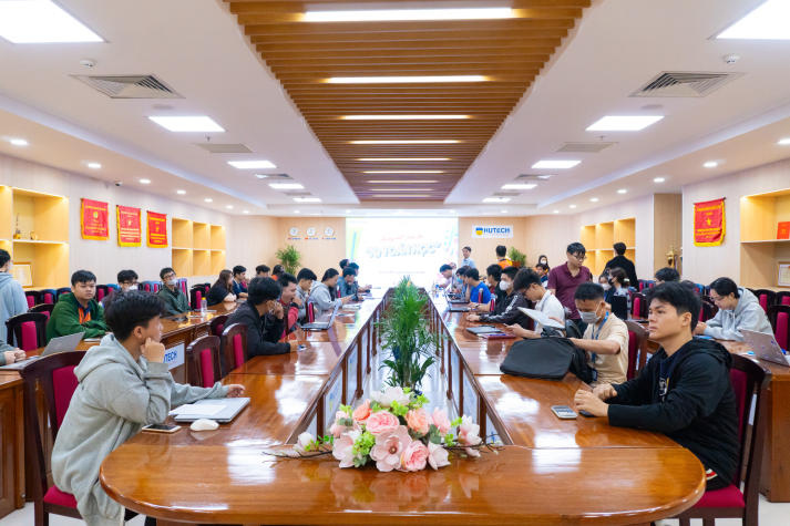 Gần 90 sinh viên Khoa Công nghệ thông tin tranh tài tại vòng Chung kết "IQ Toán học 2025" 9