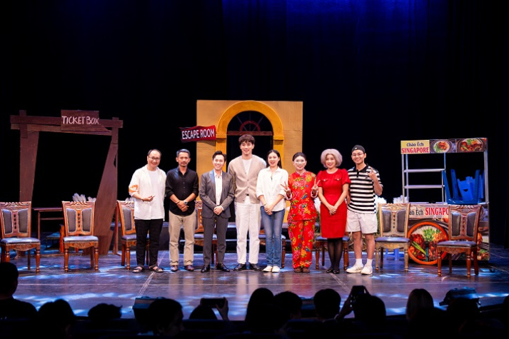 Sinh viên Truyền thông đa phương tiện học thực tế tại Sân khấu kịch Thế Giới Trẻ 8