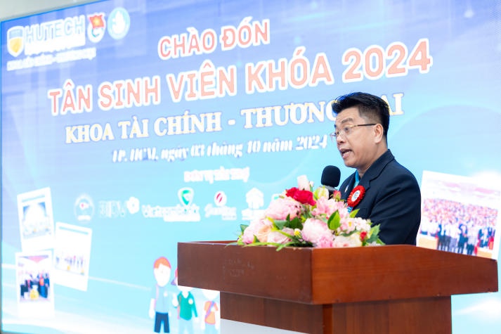 Nhiều suất học bổng lên đến gần 200 triệu đồng dành cho tân sinh viên Khoa Tài chính - Thương mại 60