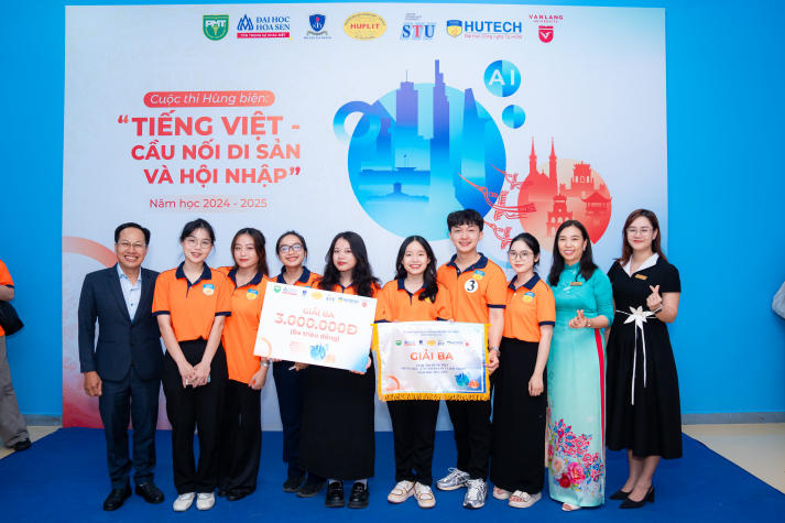 Sinh viên HUTECH tỏa sáng tại Cuộc thi Hùng biện tiếng Việt Khối thi đua 21 năm học 2024-2025 102