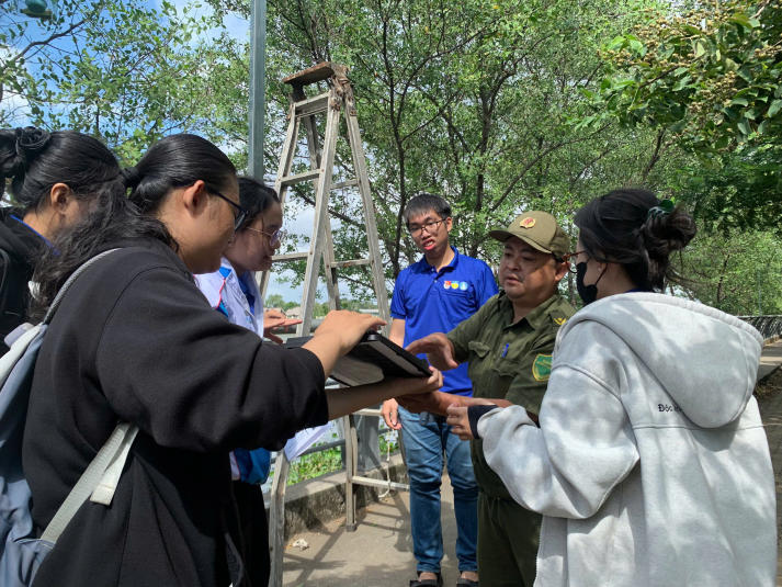 Nhà trường “tiếp lửa” nhiệt huyết cho các chiến sĩ Mùa hè xanh HUTECH 2025 89