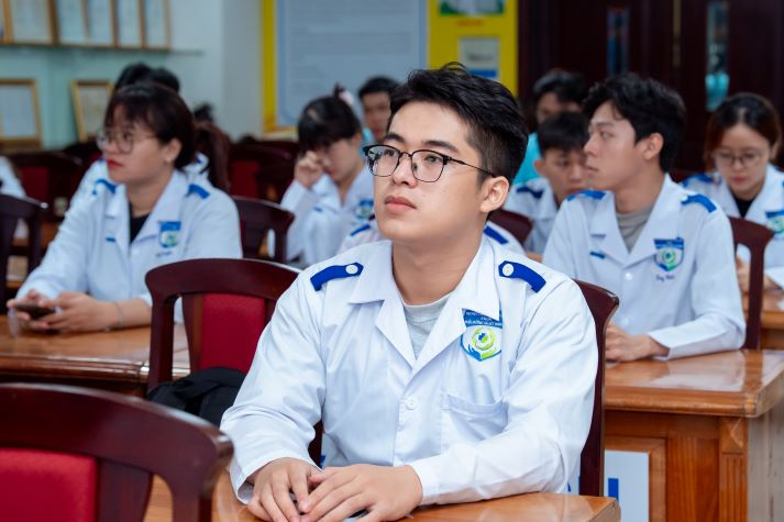 [Video] Lễ khởi động học kỳ bệnh viện: Dấu mốc khởi đầu hành trình thực tập của sinh viên Khoa Điều và Xét nghiệm HUTECH 58