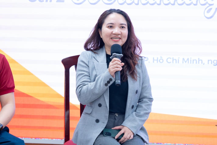 Sinh viên Khoa Quản trị kinh doanh HUTECH mở rộng hiểu biết về công việc và cuộc sống cùng chuyên gia 129