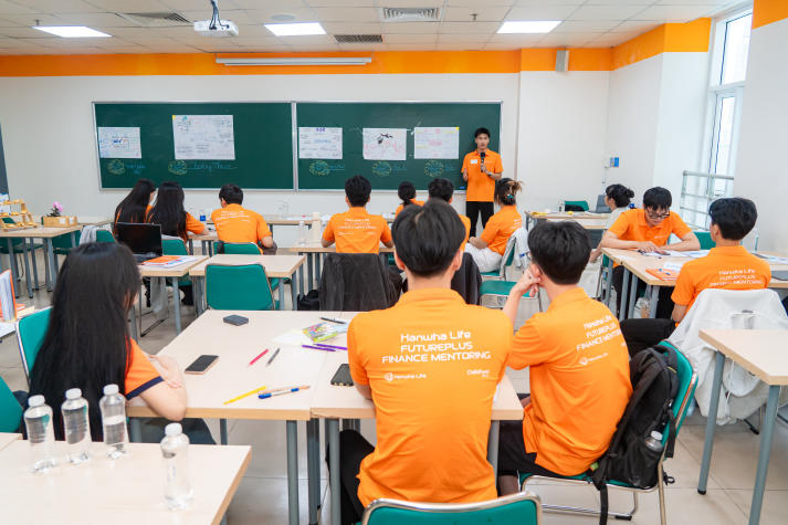 [Video] HUTECH-ers trang bị kiến thức thực chiến về trách nhiệm xã hội của doanh nghiệp 88