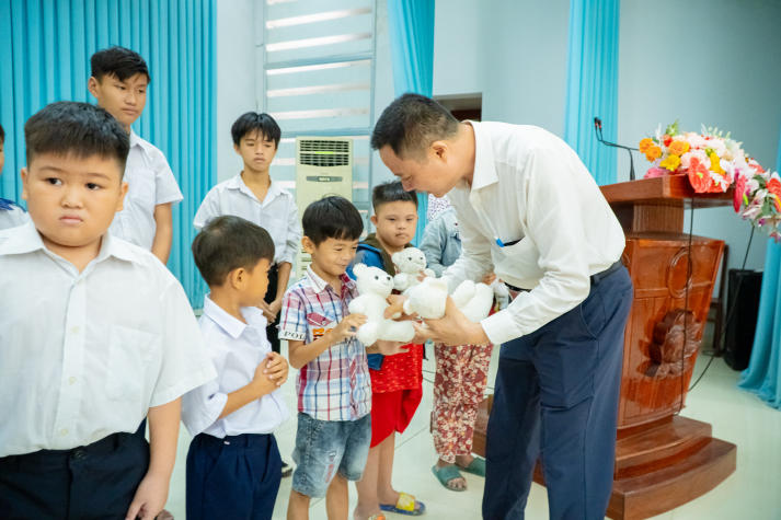“Cho đi là còn mãi”: Cơ hội gắn kết và lan tỏa yêu thương cho cộng đồng cựu sinh viên HUTECH vào 21/6 tới 70