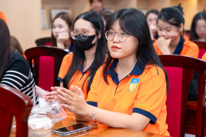 Sinh viên Công nghệ thẩm mỹ “chạm ngõ” nghề làm đẹp chuyên nghiệp, mở lối tương lai đầy triển vọng 38