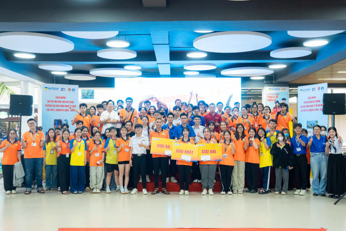 Sôi nổi Ngày hội “Sinh viên 5 tốt”: HUTECH-ers chủ động rèn luyện, bứt phá bản thân 147