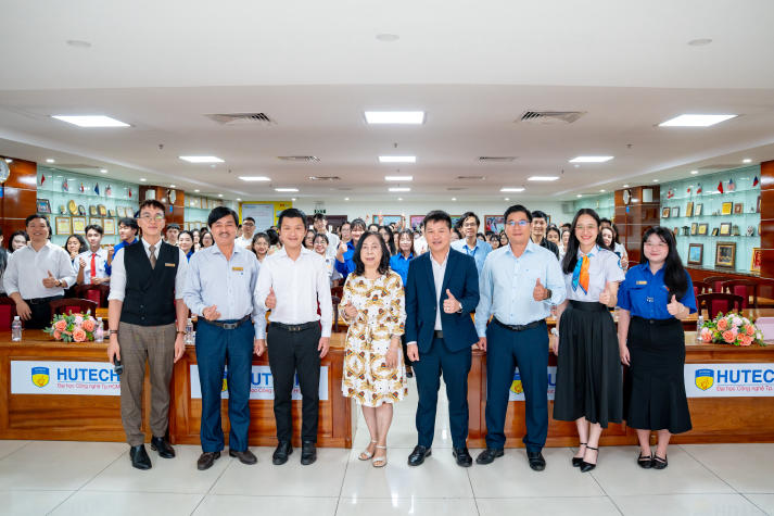 Hội nghị Tổng kết Khoa Tiếng Anh: Nỗ lực - Thành tích - Khát vọng mới 84