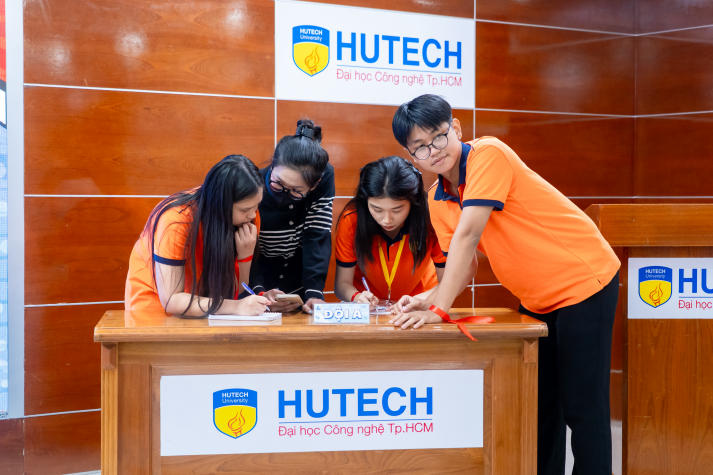 [Ảnh] Nâng tầm thủ lĩnh trẻ Khoa KHXH&QHCC cùng “CATALYST 5T” 80