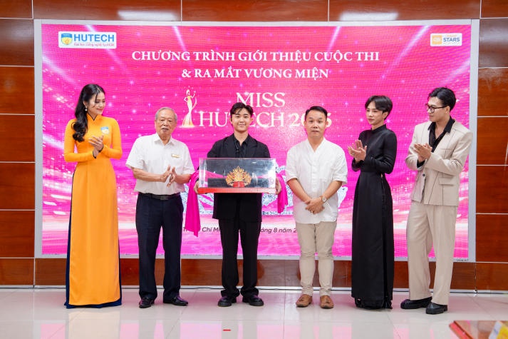 Đấu trường nhan sắc Miss HUTECH trở lại với chủ đề “Một vòng Việt Nam” 226