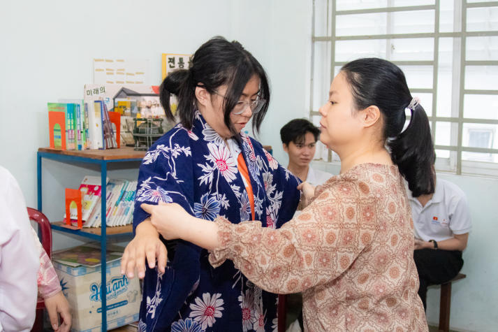 Teen THPT Thủ Đức được tiếp lửa đam mê công nghệ, khám phá sắc màu văn hóa Nhật Bản cùng VJIT HUTECH 37