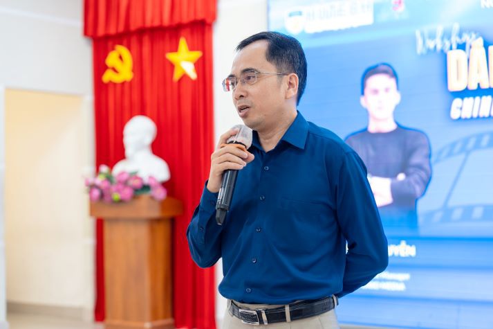 Sinh viên Khoa Khoa học Xã hội và Quan hệ Công chúng lần giở “bí mật” tạo nên TVC bạc tỷ 62