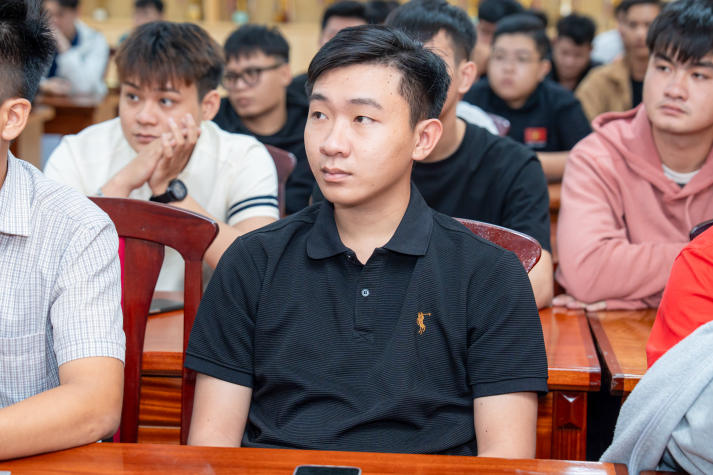 Sinh viên Khoa Xây dựng hoàn thiện kỹ năng bảo vệ đồ án và hồ sơ tuyển dụng 22
