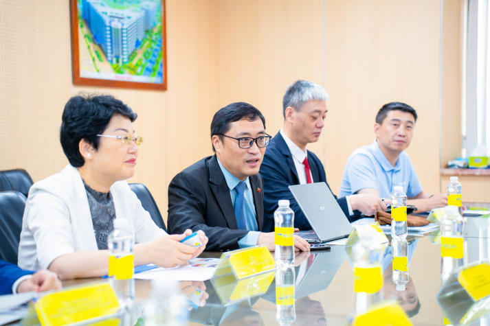 Đẩy mạnh quốc tế hóa giáo dục, HUTECH ký kết MOU với UIBE (Trung Quốc) 44