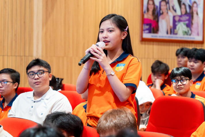Sinh viên Khoa Quản trị kinh doanh “giải mã” thị trường lao động cùng các chuyên gia hàng đầu 101