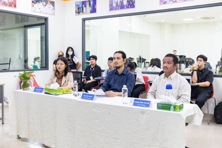 “Choáng ngợp” với loạt đồ án tốt nghiệp ấn tượng của sinh viên ngành Thiết kế đồ họa HUTECH 23