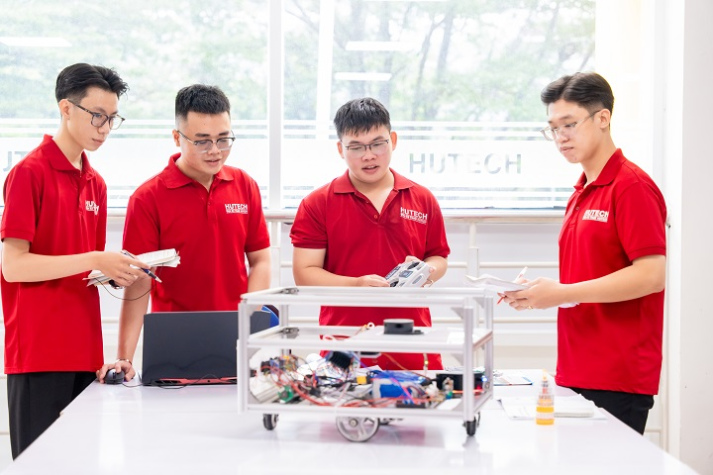 Thông tin tuyển sinh Đại học chính quy năm 2025 của HUTECH 1942