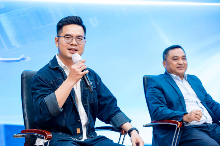 [Video] Gen Z HUTECH “bắt trend” kinh doanh số cùng loạt chuyên gia 104