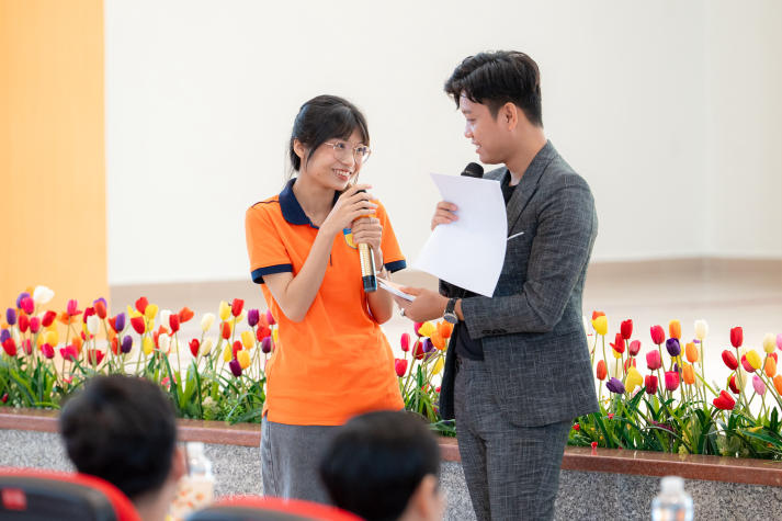 Hành trang quan trọng để tân sinh viên HUTECH tự tin bước vào giảng đường đại học sẽ có tại buổi Sinh hoạt đầu khoá sắp tới 83