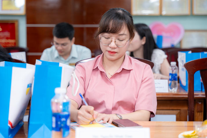 [Video] “Gắn kết để lan tỏa tri thức”: HUTECH chào đón những người đồng hành mới 121