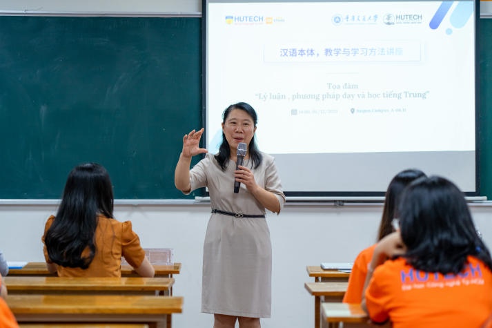Nâng cao kiến thức về lý luận, phương pháp dạy và học tiếng Trung cho giảng viên và sinh viên Khoa Trung Quốc học HUTECH 81