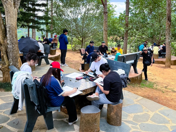 Sinh viên ngành Kiến trúc và Thiết kế nội thất HUTECH tham quan kiến tập tại TP. Đà Lạt 129