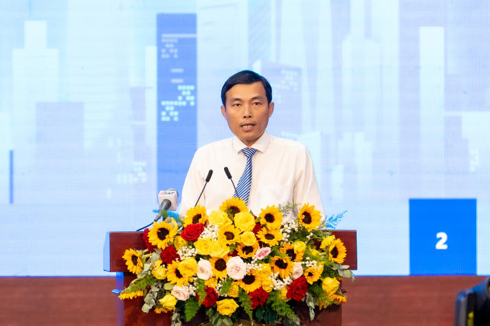 HUTECH vinh dự nhận Cờ thi đua của Chính phủ, tiếp tục khẳng định vị thế dẫn đầu 28