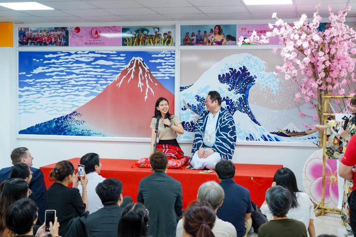 Sinh viên Khoa Nhật Bản học hào hứng thưởng thức nghệ thuật hài độc thoại Nhật Bản cùng nghệ nhân Reireisha Maruko 86