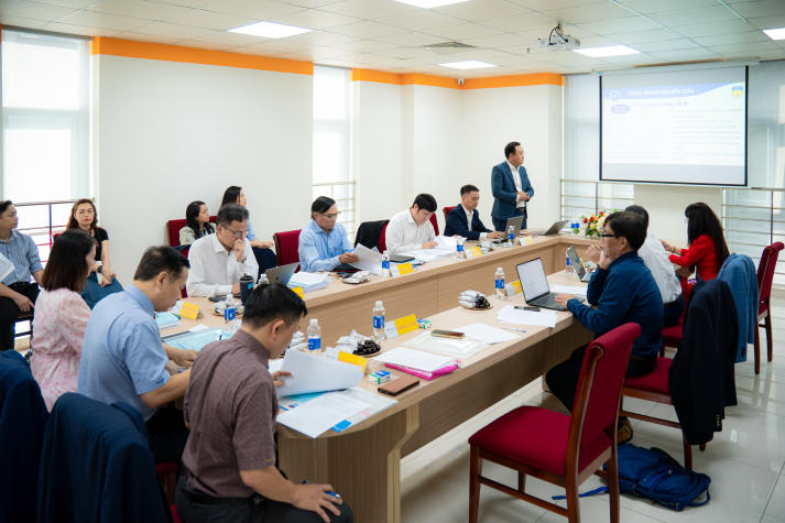 NCS Đinh Hoàng Anh Tuấn bảo vệ Luận Án Tiến sĩ cấp Trường tại HUTECH 5