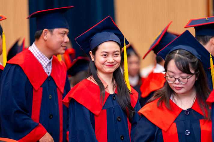 Lễ trao bằng tốt nghiệp HUTECH: Vinh danh nghị lực học tập vượt giới hạn thời gian và tuổi tác 84