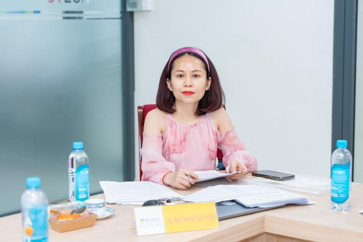 Nhiều giải pháp quản trị thực tiễn được trình bày tại buổi bảo vệ luận văn/đề án Thạc sĩ Quản trị kinh doanh 28