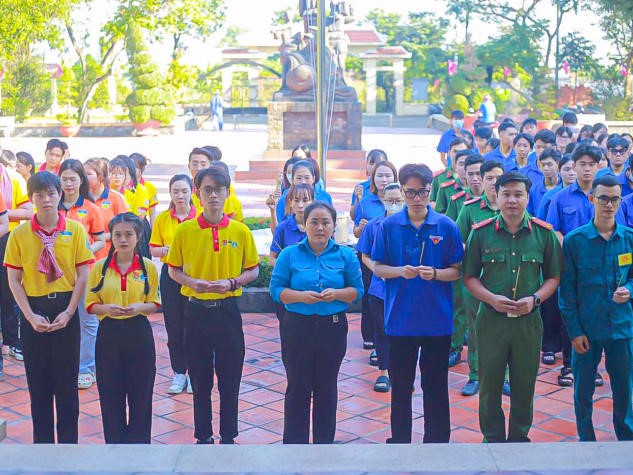 Chiến sĩ Khoa Quản trị Du lịch - Nhà hàng - Khách sạn khơi dậy yêu thương qua chiến dịch Xuân tình nguyện 2025 84