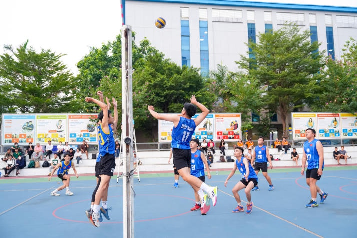 Trải nghiệm học theo kiểu “độc lạ” cùng sinh viên HUTECH tại loạt sân chơi “cực chất” 167