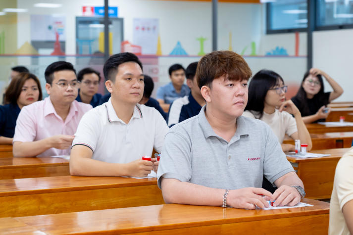HUTECH tổ chức đợt khám sức khỏe định kỳ 2025, đồng hành cùng sức khỏe CB-GV-NV 48