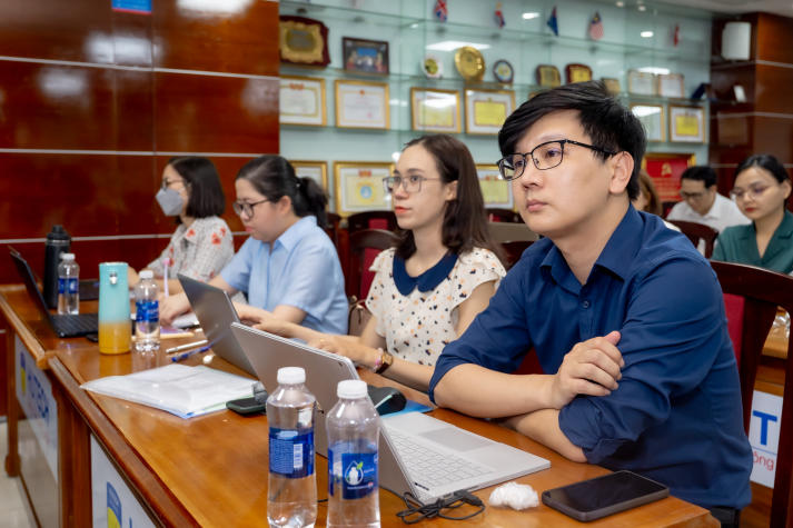 Bồi dưỡng kỹ năng sử dụng AI trong giảng dạy - bước tiến chuyển đổi số tại HUTECH 102