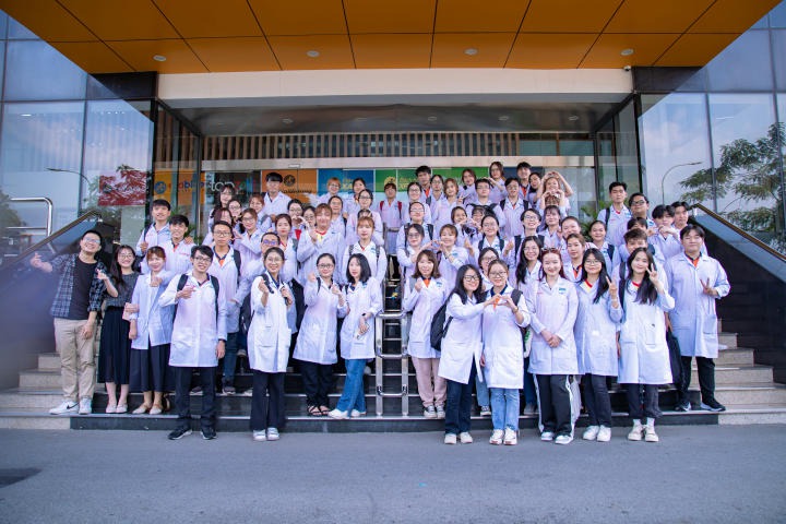 Sinh viên Khoa Dược HUTECH tham quan thực tế tìm hiểu nghề Dược sĩ tại An Khang Pharma 8