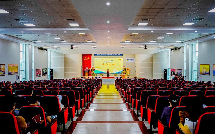 HUTECH reached the top 6 in UniRank™ 2023 Vietnam University Rankings 41