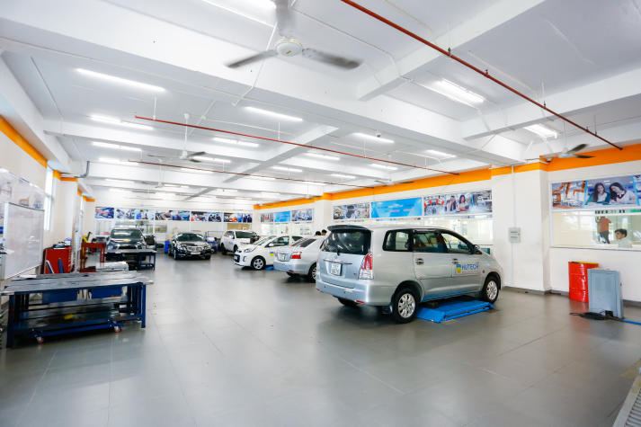 [Ảnh] Khám phá loạt “tọa độ” học tập, thực hành và rèn luyện thú vị tại HUTECH 49