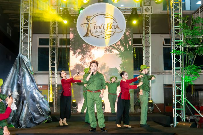 Biến đồ án tốt nghiệp thành sân khấu thực cảnh, sinh viên Quản trị sự kiện kể chuyện Việt bằng cảm xúc 65