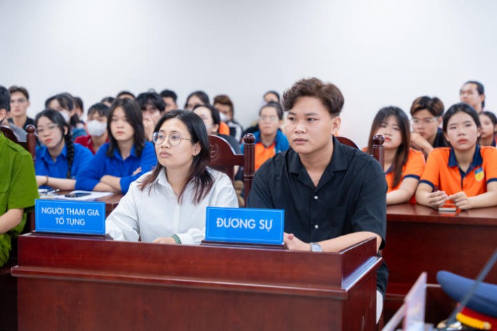 Khoa Luật HUTECH tổ chức chuỗi hoạt động hưởng ứng Ngày Pháp luật Việt Nam 09/11 133