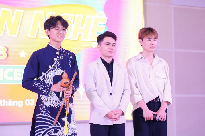 Lộ diện Top 5 gương mặt xuất sắc tại Chung kết Gala văn nghệ mùa 7 “Hie Concert” 90