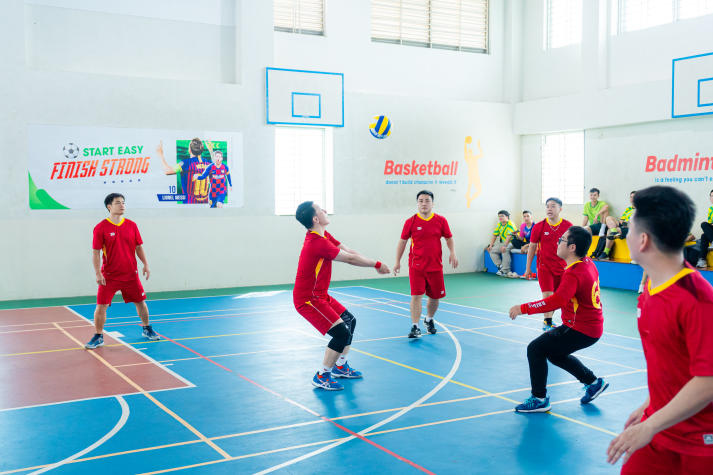 [Hội thao CB-GV-NV HUTECH 2025]: Bóng chuyền nam xác định 4 cái tên tiến vào Bán kết 104